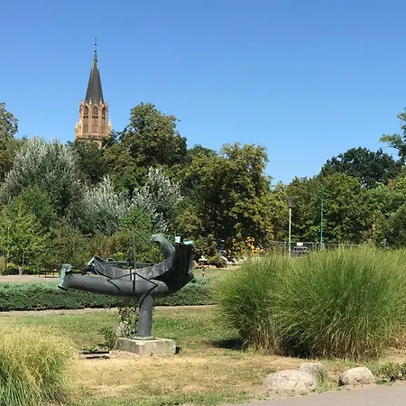 Διαμέρισμα Am Kulturpark - Mit 3 Schlafraeumen Fuer 6 Personen Neubrandenburg