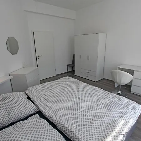 Am Kulturpark - Mit 3 Schlafraeumen Fuer 6 Personen Apartment